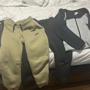 Nike Kids Tan and Black Jogger Set